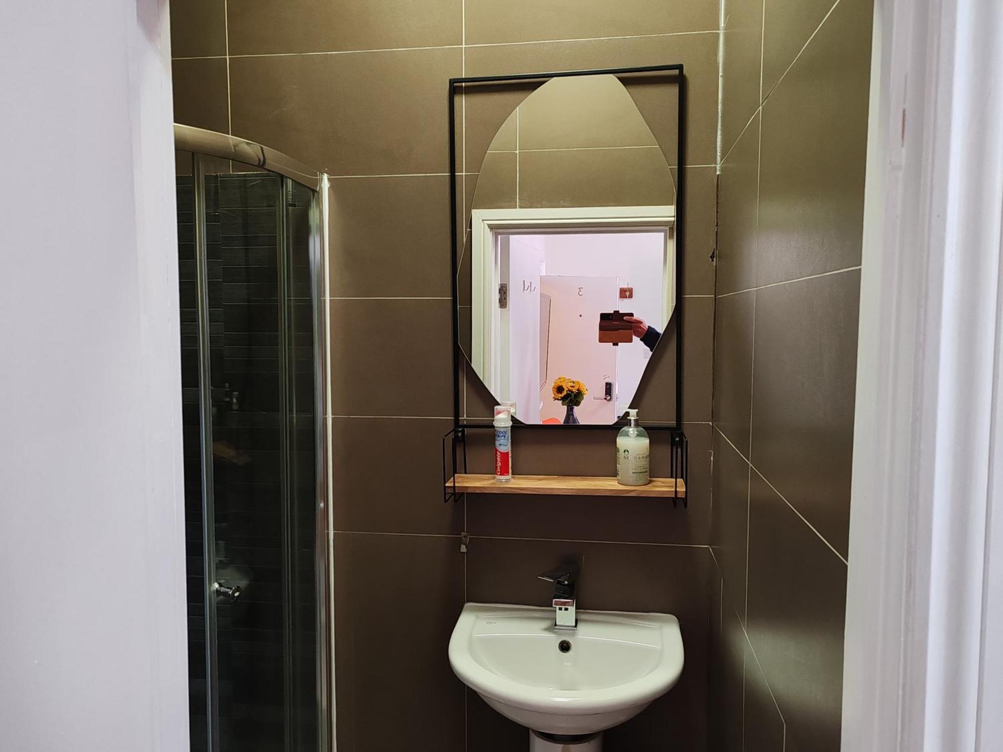 Kilburn High Road Studio Apartments Londen Buitenkant foto