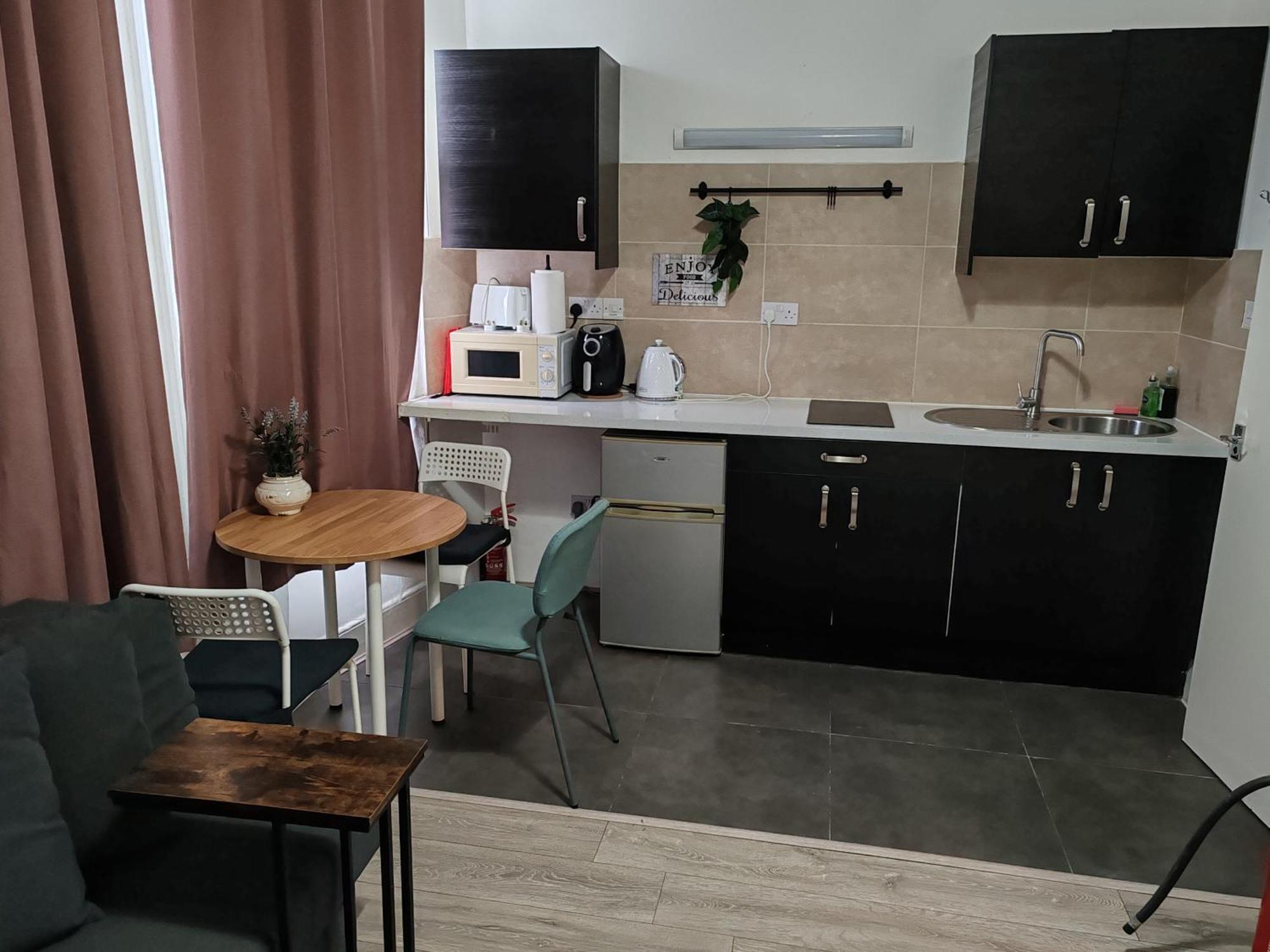 Kilburn High Road Studio Apartments Londen Buitenkant foto