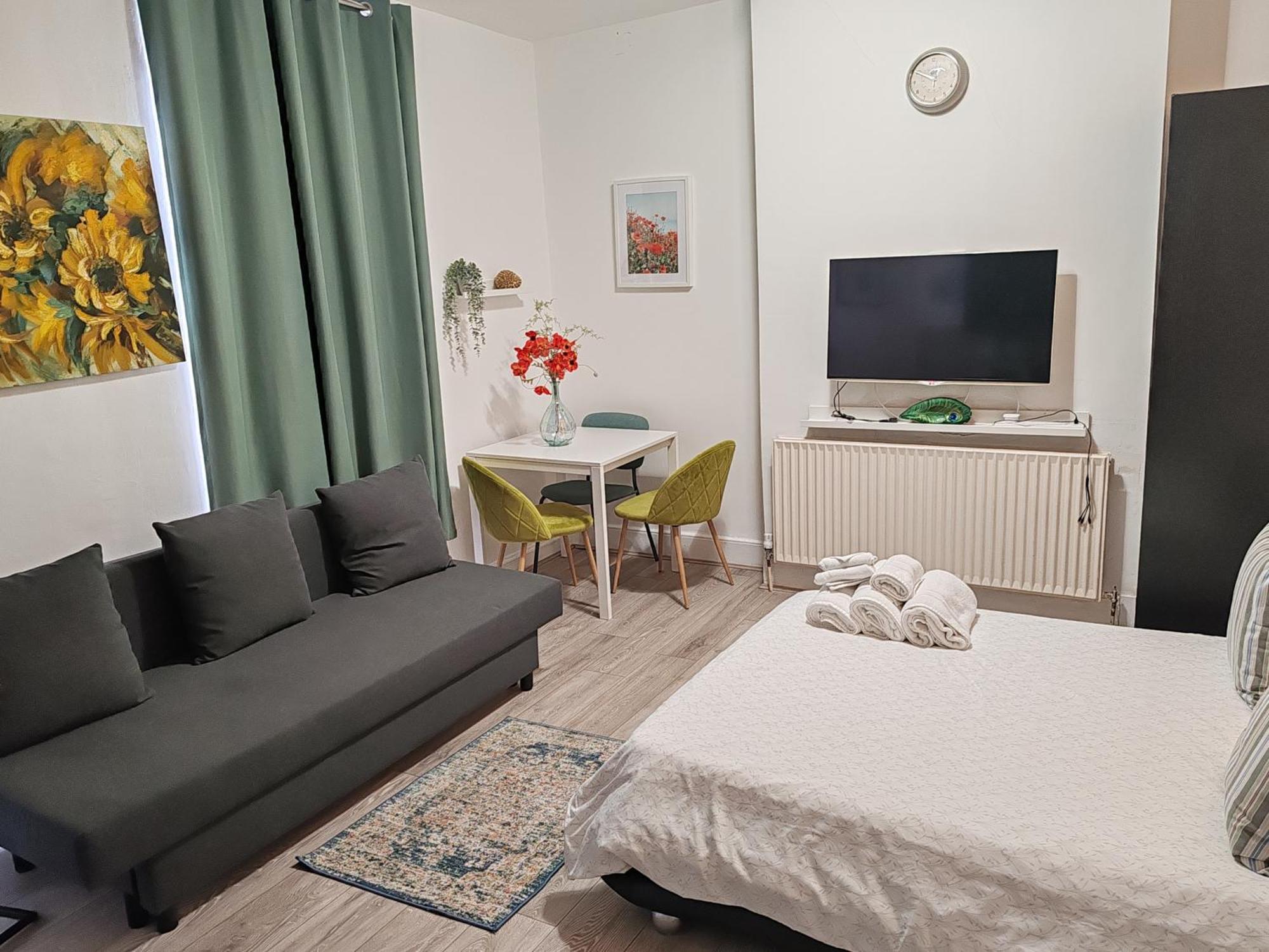 Kilburn High Road Studio Apartments Londen Buitenkant foto
