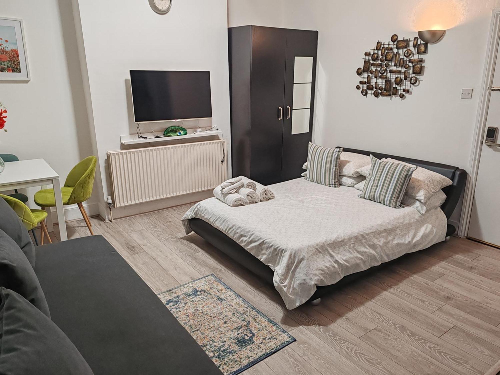 Kilburn High Road Studio Apartments Londen Buitenkant foto
